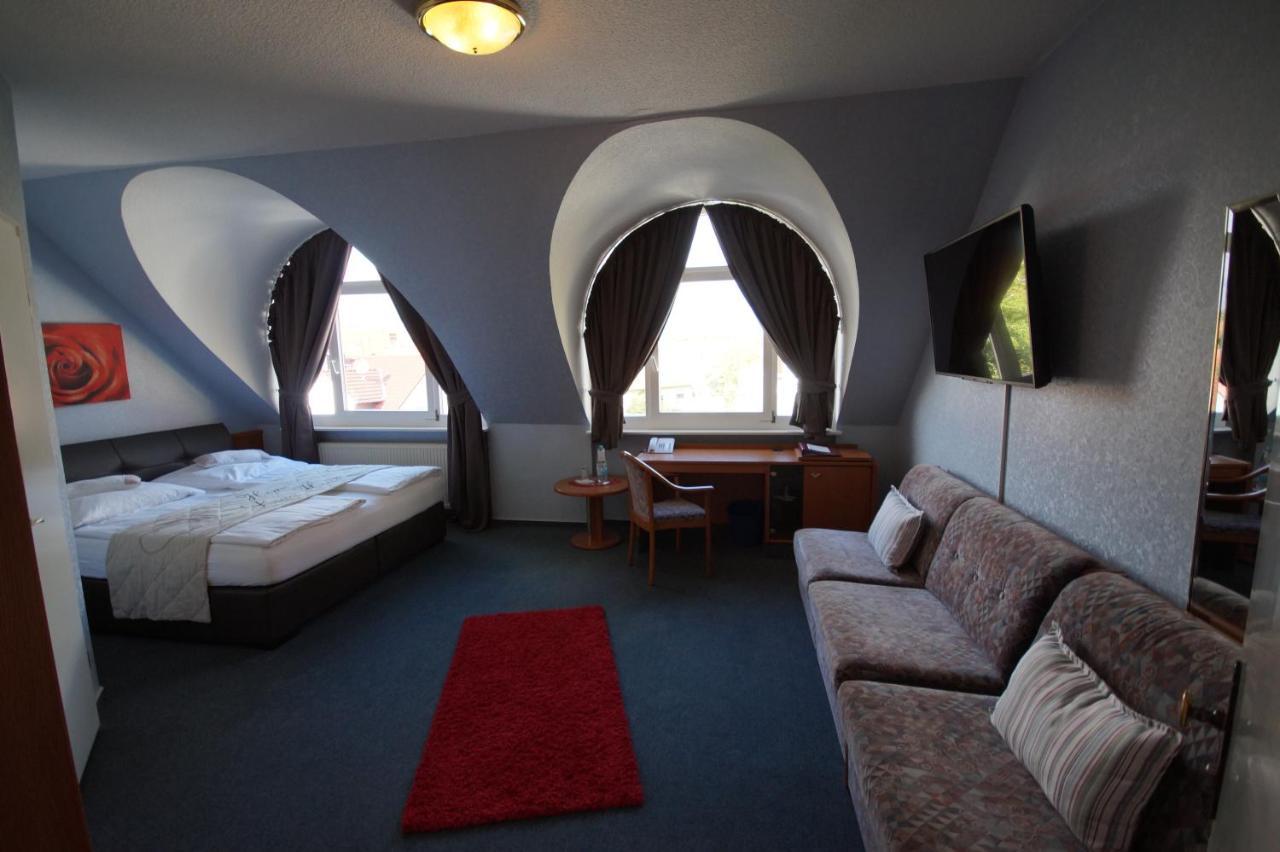 רוסלסהיים Hotel Bauschheimer Hof מראה חיצוני תמונה