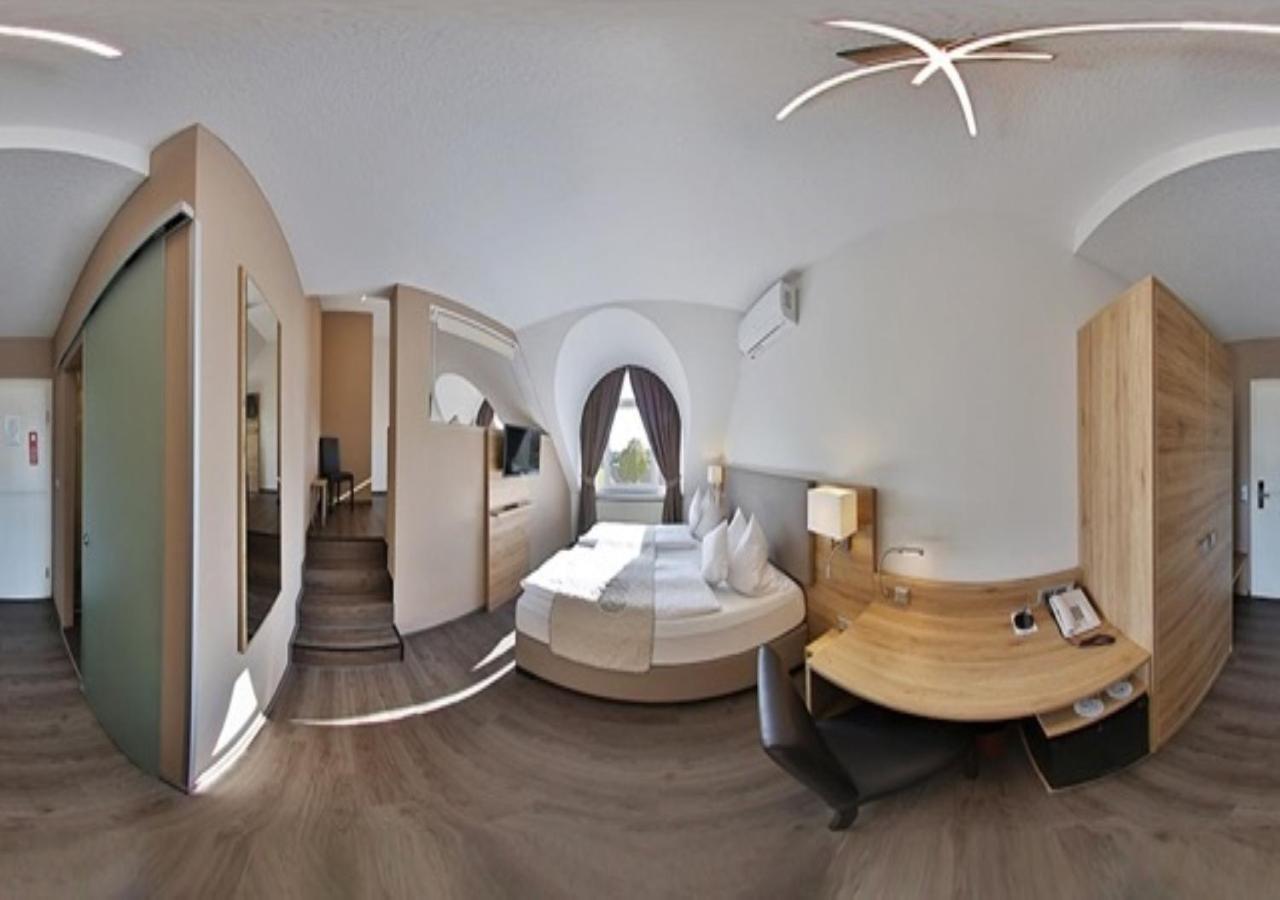 רוסלסהיים Hotel Bauschheimer Hof מראה חיצוני תמונה
