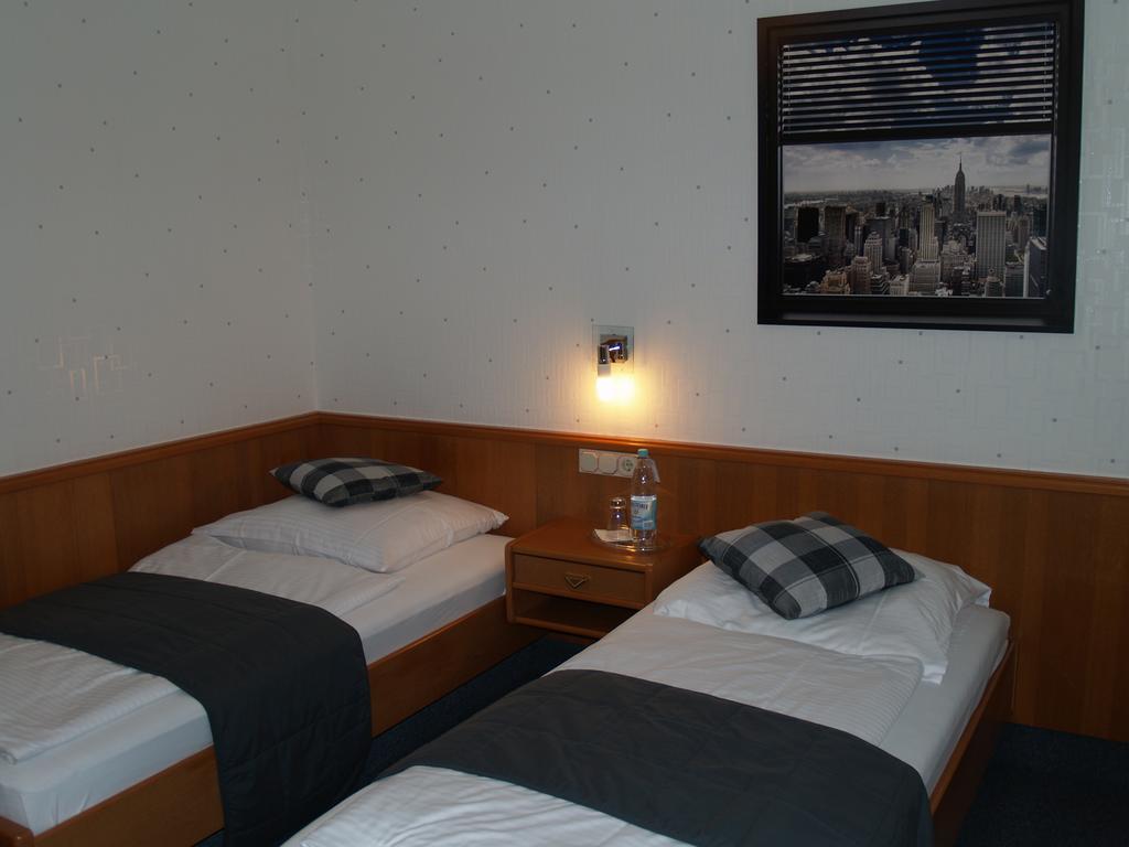 רוסלסהיים Hotel Bauschheimer Hof מראה חיצוני תמונה