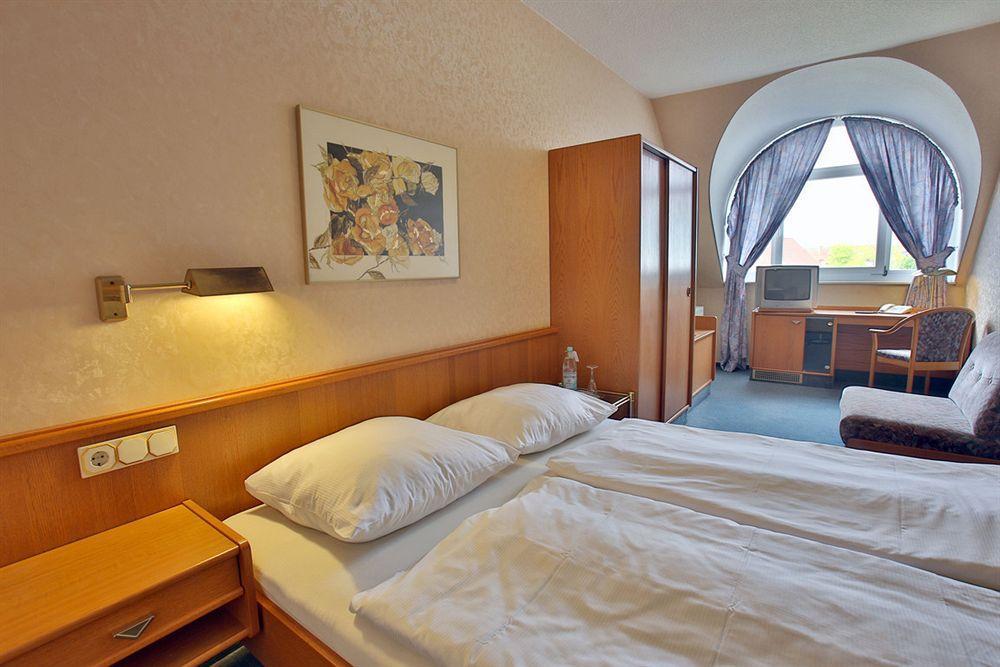 רוסלסהיים Hotel Bauschheimer Hof מראה חיצוני תמונה