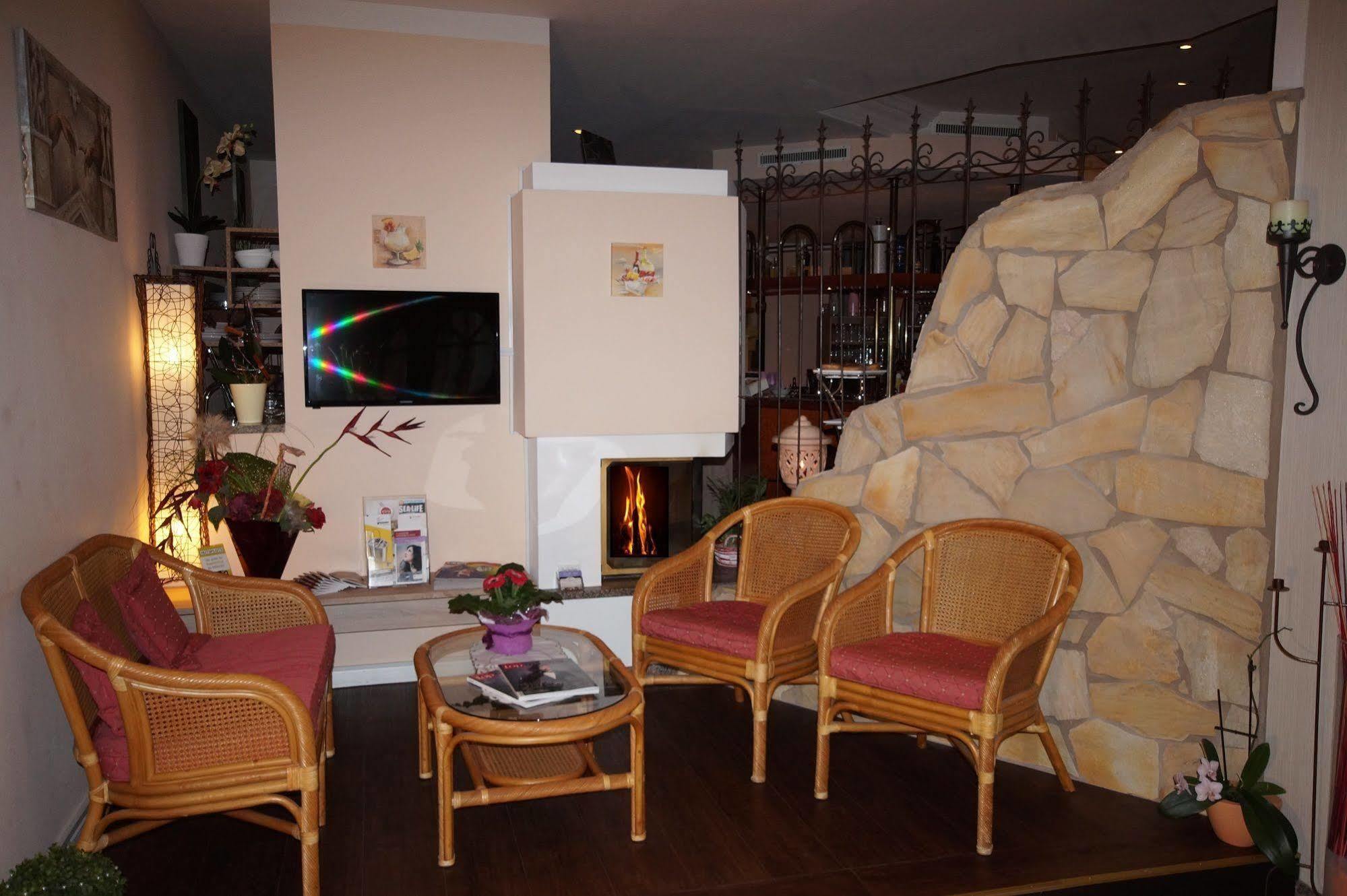רוסלסהיים Hotel Bauschheimer Hof מראה חיצוני תמונה