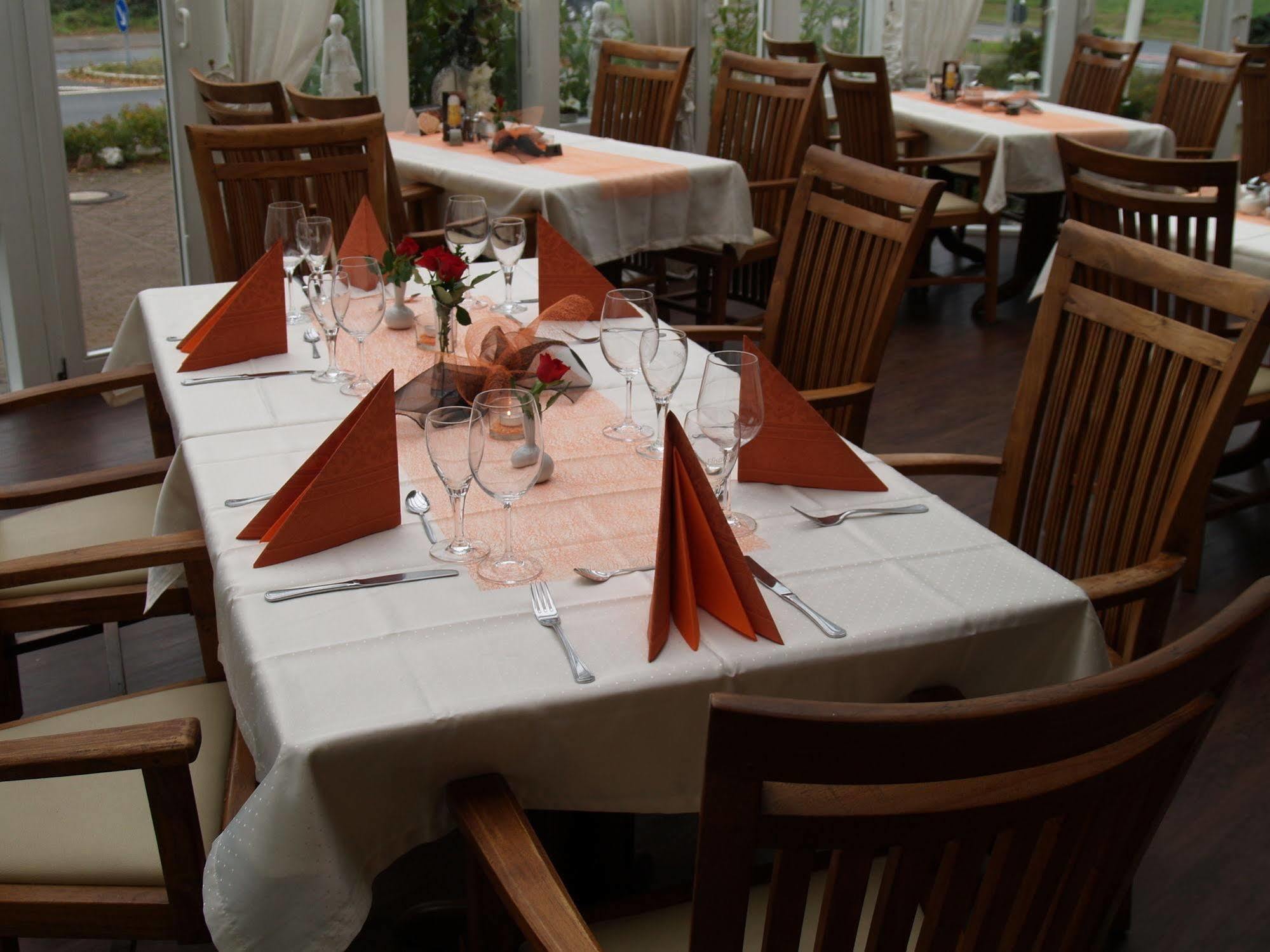 רוסלסהיים Hotel Bauschheimer Hof מראה חיצוני תמונה