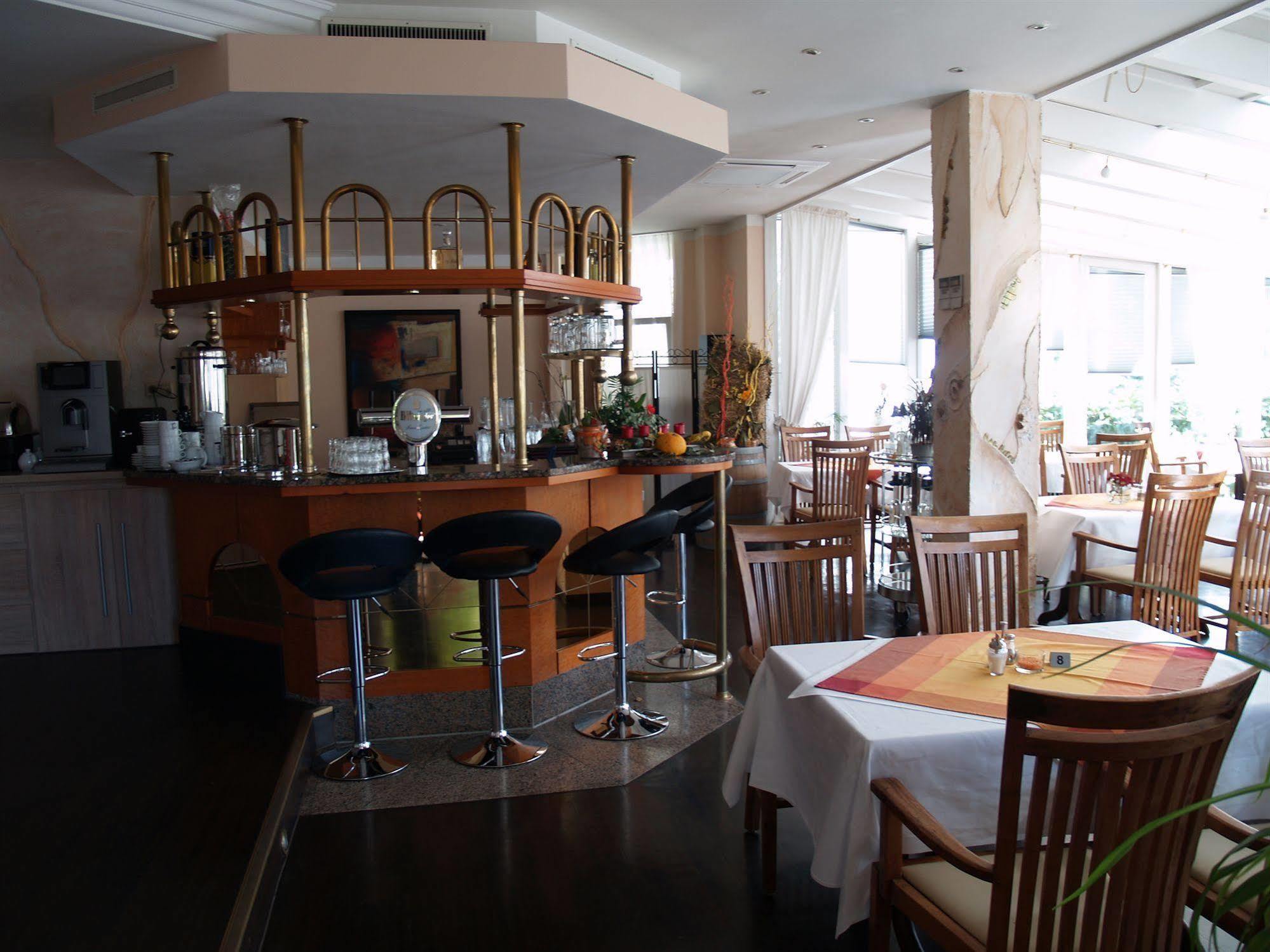 רוסלסהיים Hotel Bauschheimer Hof מראה חיצוני תמונה