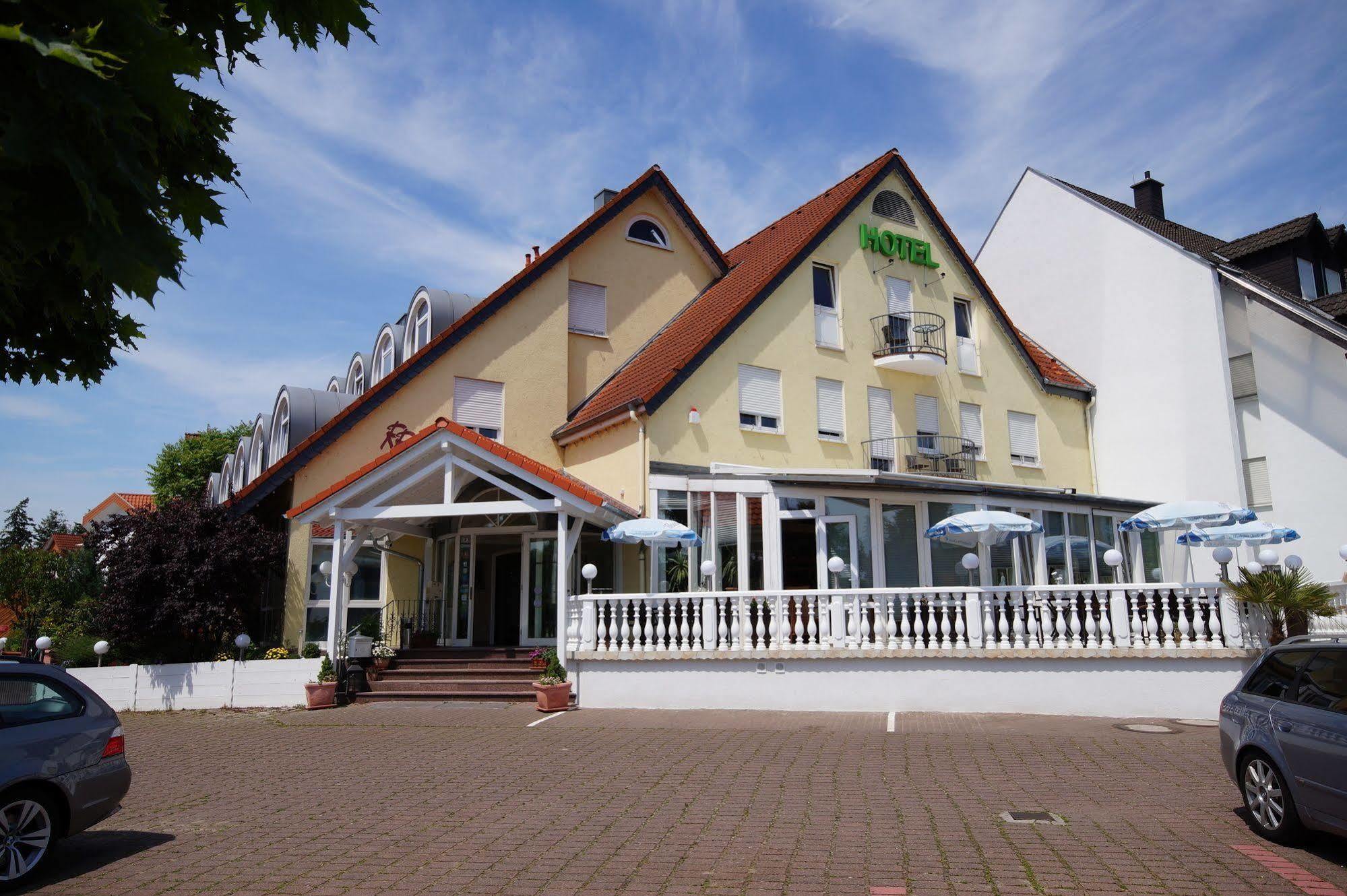 רוסלסהיים Hotel Bauschheimer Hof מראה חיצוני תמונה